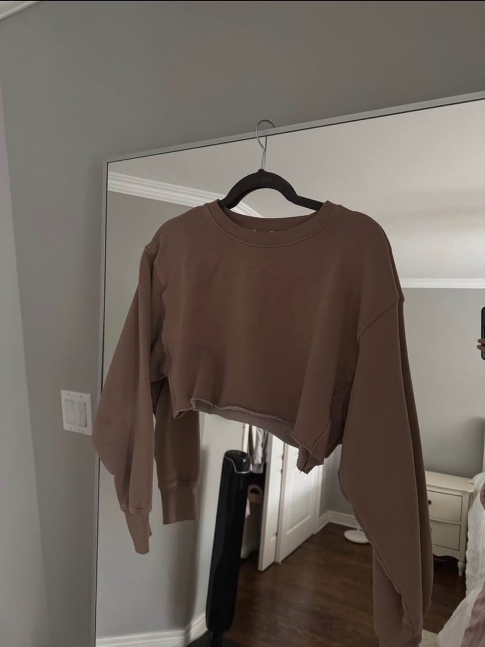TNA Cropped Crewneck Sweatshirt - Brown